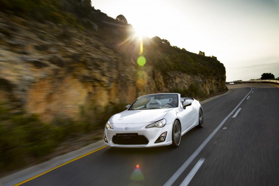  Toyota FT-86 Open Concept 2013 года  (фото 20 из 25)